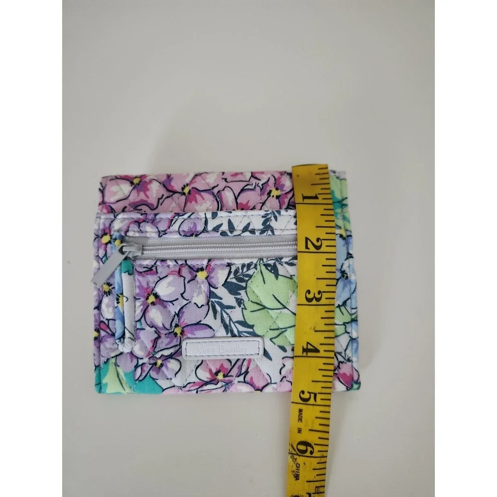 Vera Bradley Womens Floral Wallet‎ Tri fold ID Window Snap Closure Bill Compart. - Picture 5 of 6